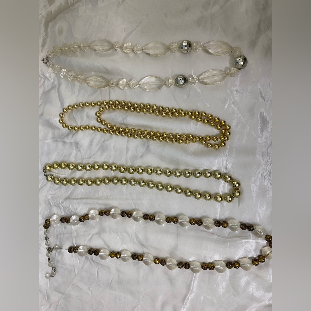 Vintage Beads & Necklaces Lot